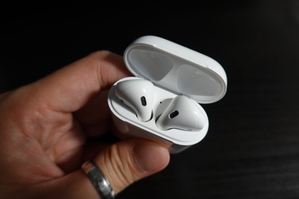 AirPods 2、第二代 AirPods、開箱