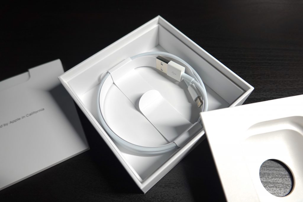 AirPods 2、第二代 AirPods、開箱