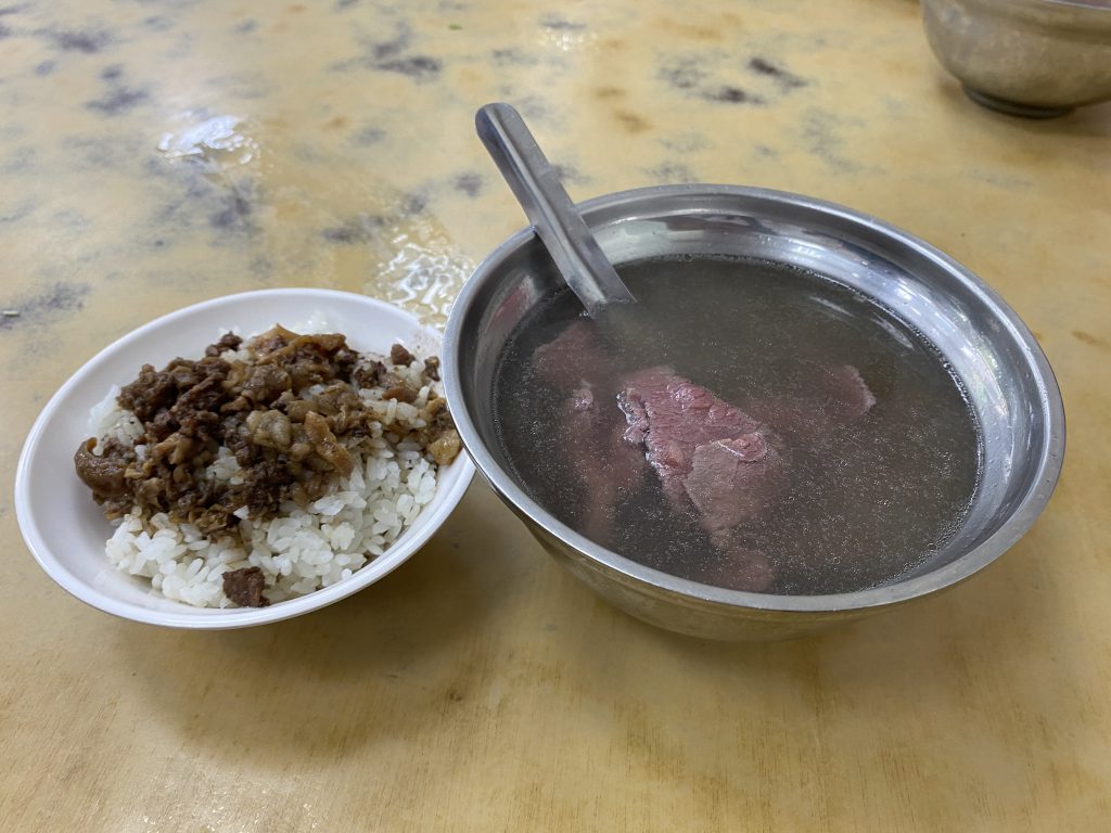 PGO Ur1、台南、牛肉湯、旗哥牛肉湯