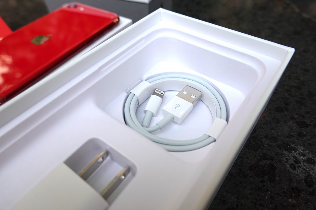 iPhone SE、iPhone SE 2020、開箱