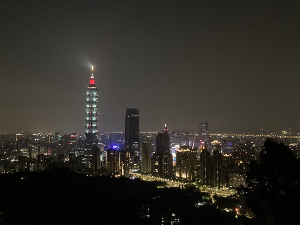 iPhone SE、夜間實拍